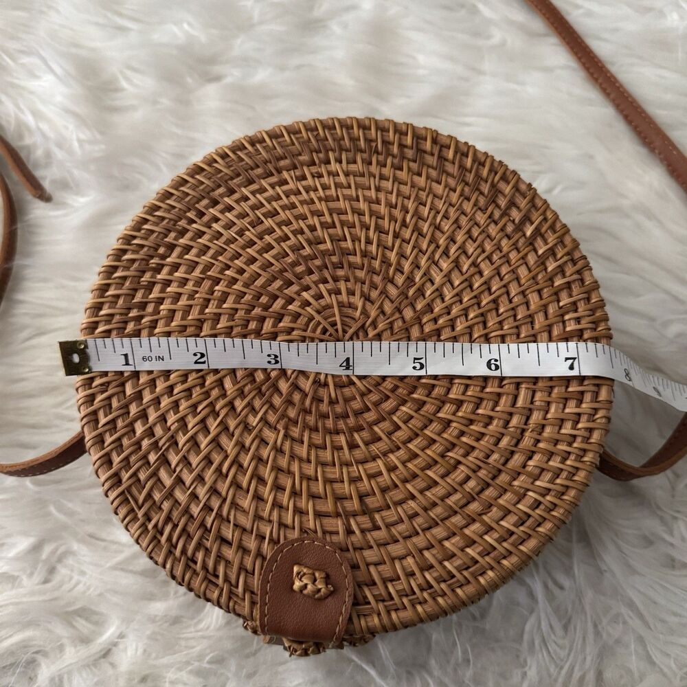 Round Rattan Wicker Woven Purse Crossbody Floral Lined Boho Cottage Core 8x3 Bag - Picture 8 of 11